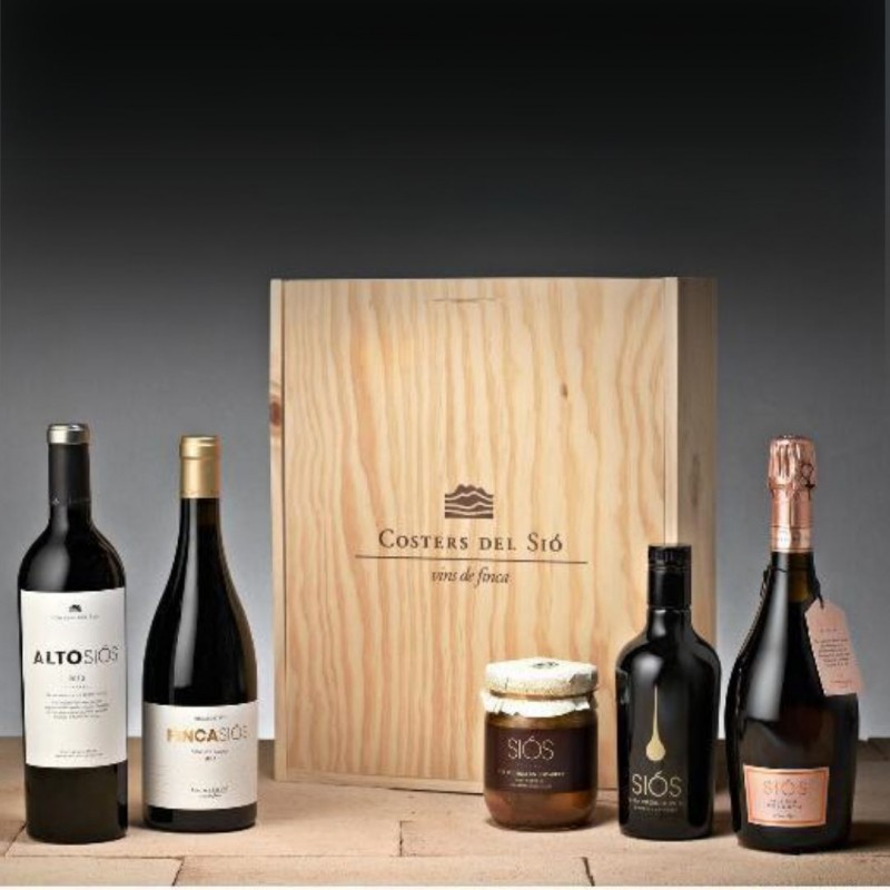 Wine gift box 3 bottles with EVOO and partridge in escabeche Wine gift box 3 bottles with EVOO and partridge in escabeche